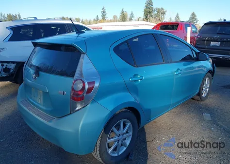 2014 Toyota Prius C Three из США, поврежденный, VIN JTDKDTB33E1067473